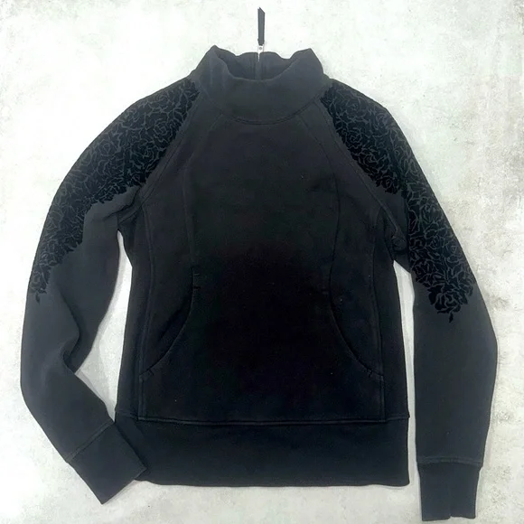 Lululemon Floral Flock pullover in Velvet Black size 8 - Picture 4 of 7